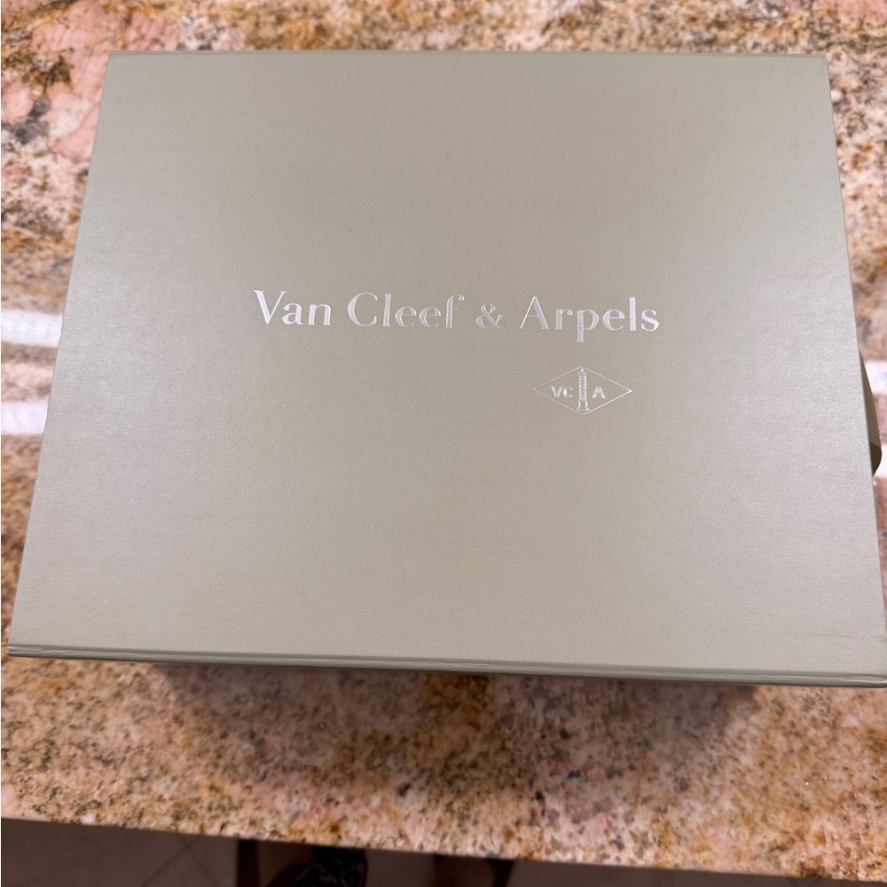 Van Cleef & Arpels Sage Green Box
